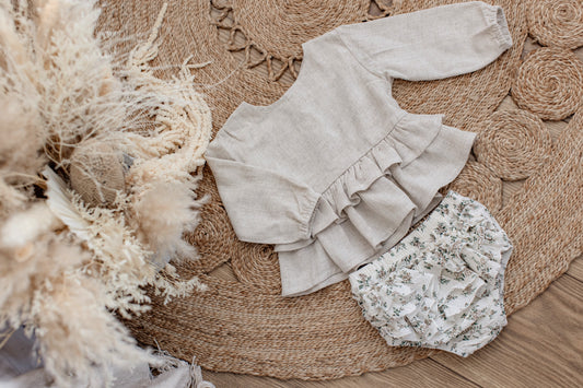 2 piece set - Frill blouse and floral bloomers